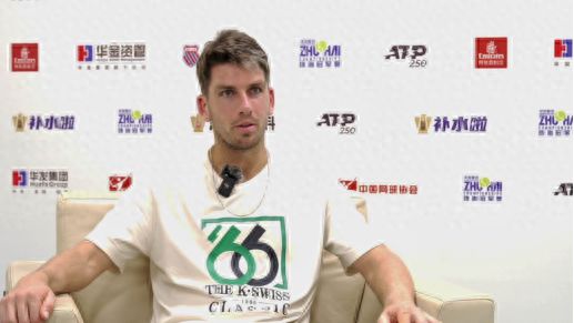 表现出色 表现出色